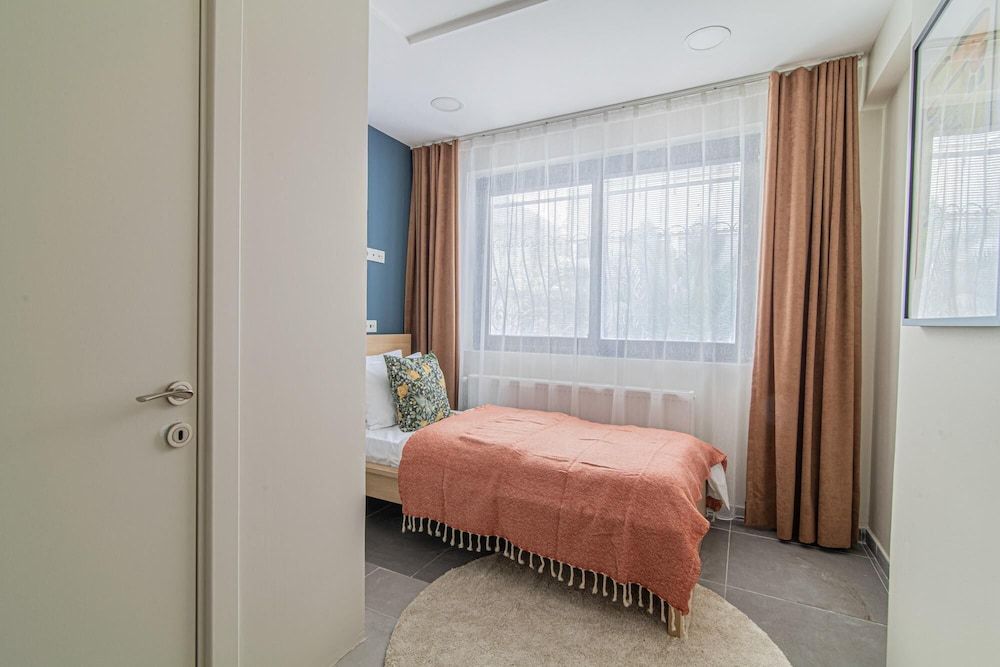 Charming Flat With Backyard Close to Zorlu Center Apartment 15