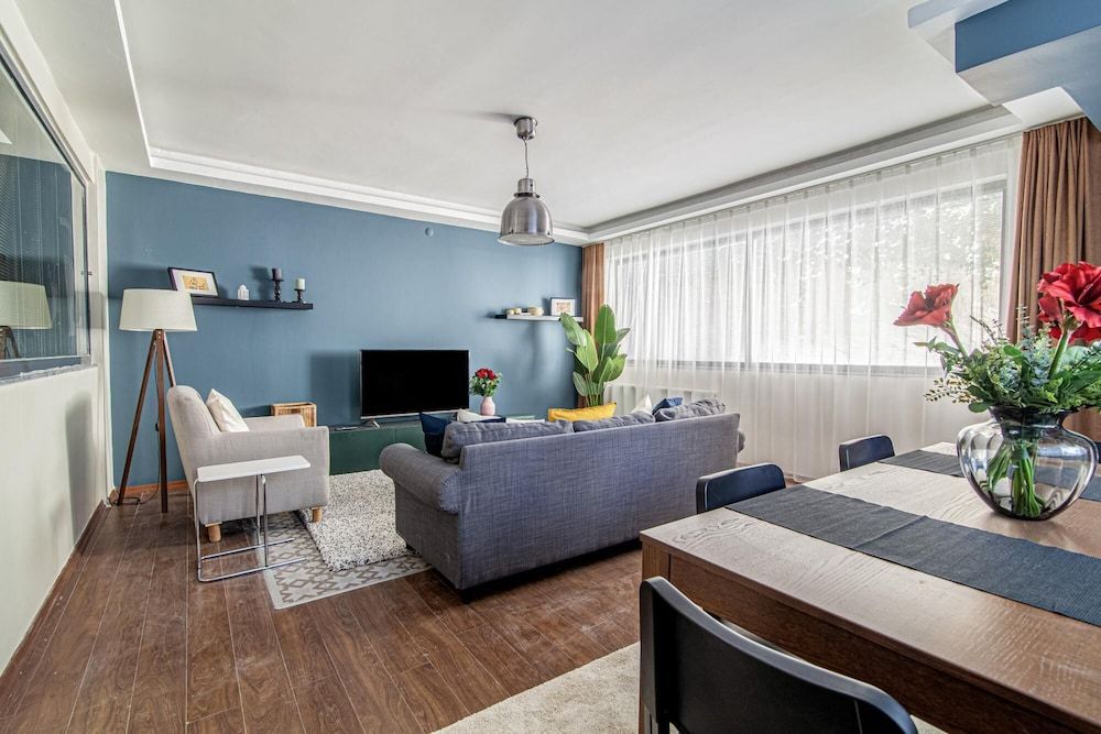 Charming Flat With Backyard Close to Zorlu Center Apartment 21