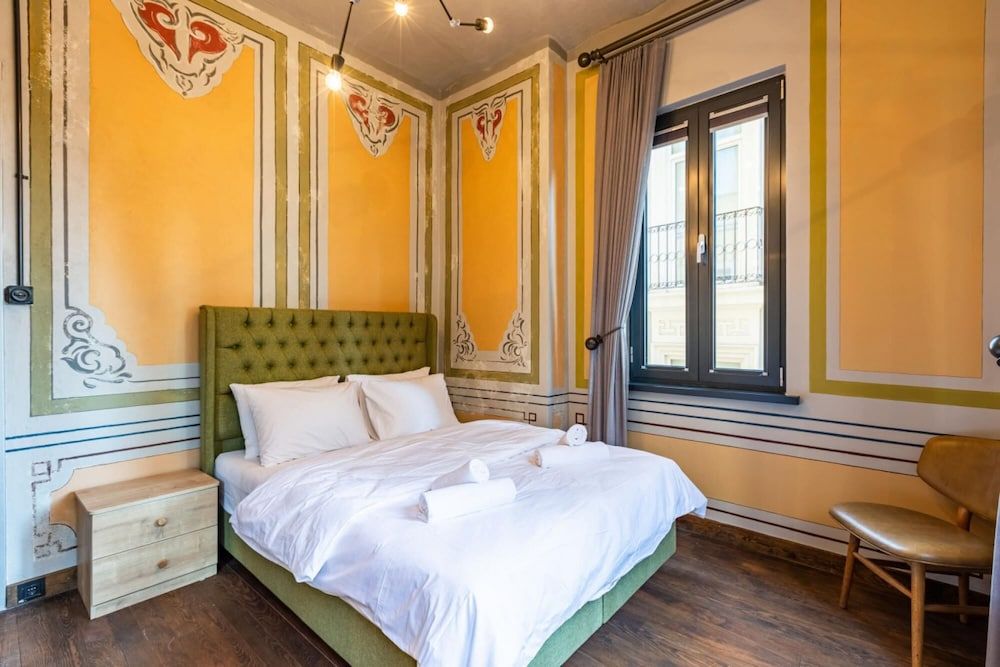 undefined Historical Flat With Turkish Hammam 3