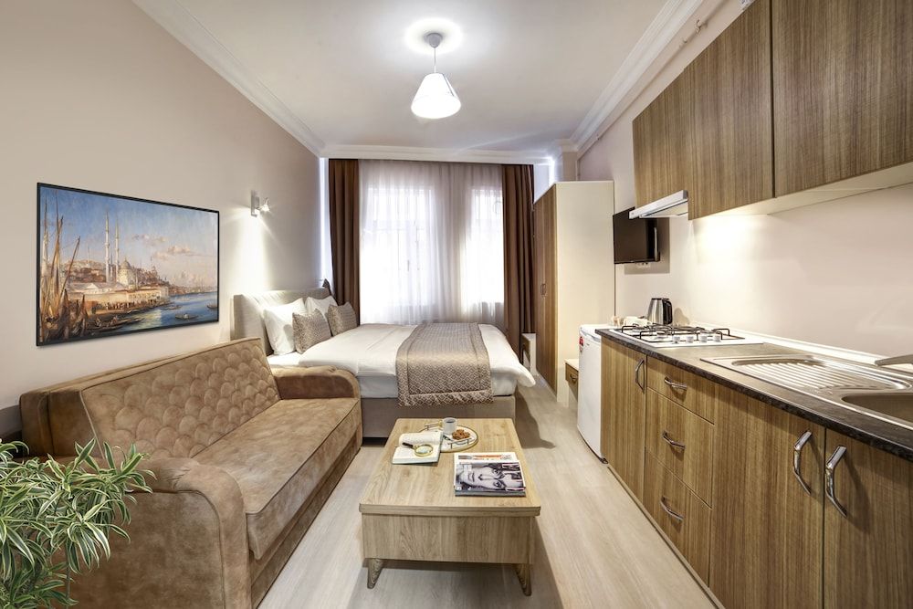 undefined Seven Roses Apart Hotel 3