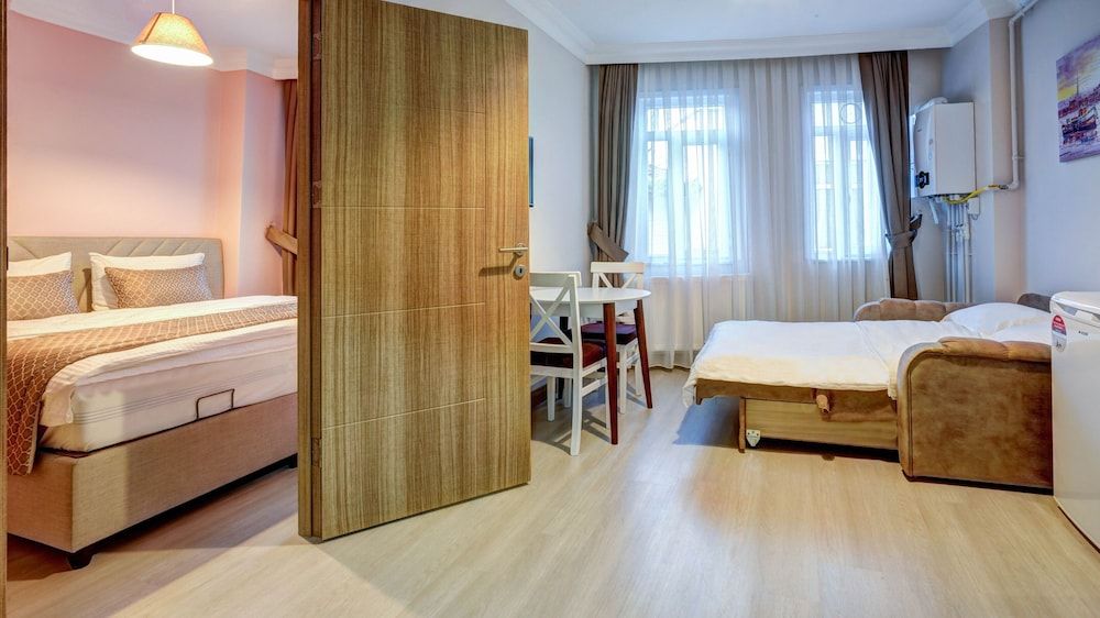 undefined Seven Roses Apart Hotel 2