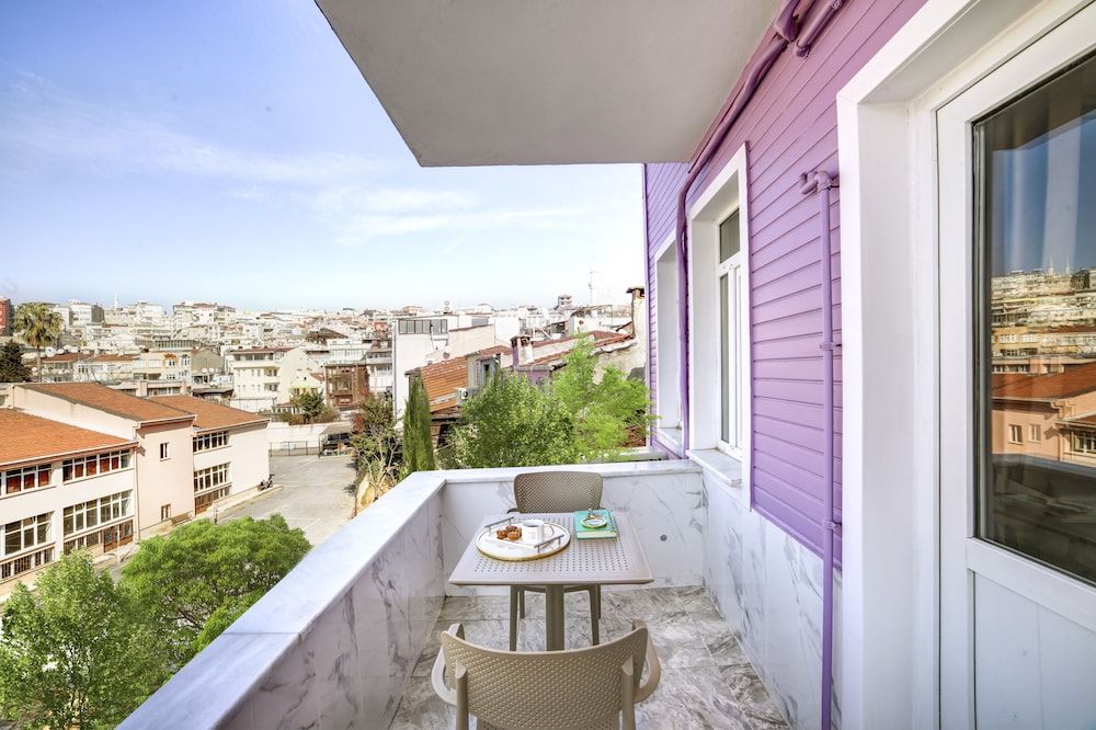 undefined Seven Roses Apart Hotel