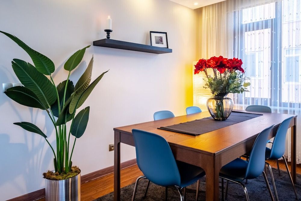 undefined Captivating Flat With Balcony Near Besiktas Pier 7