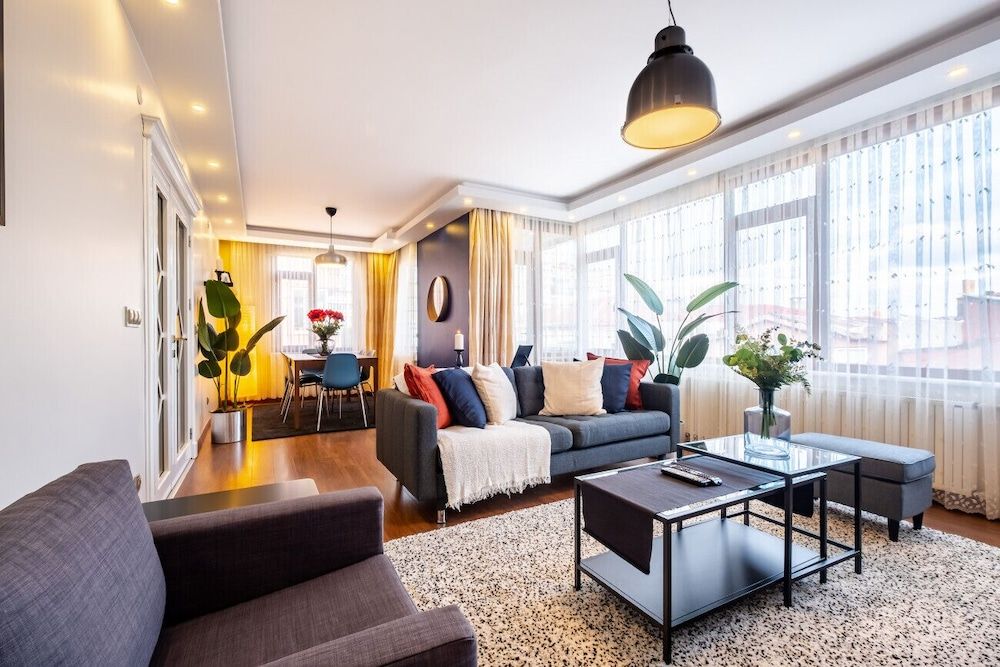 undefined Captivating Flat With Balcony Near Besiktas Pier 4