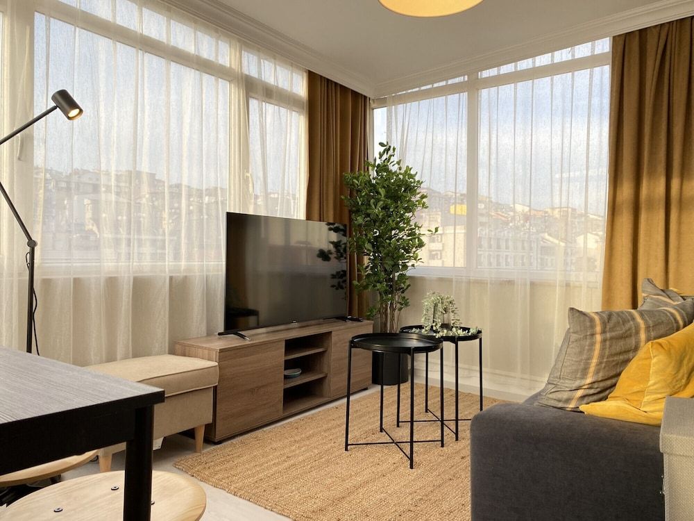 undefined Central and Charming Flat With Balcony in Sisli 5