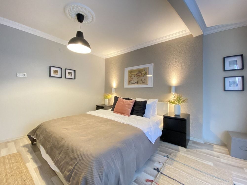 undefined Central and Charming Flat With Balcony in Sisli 3