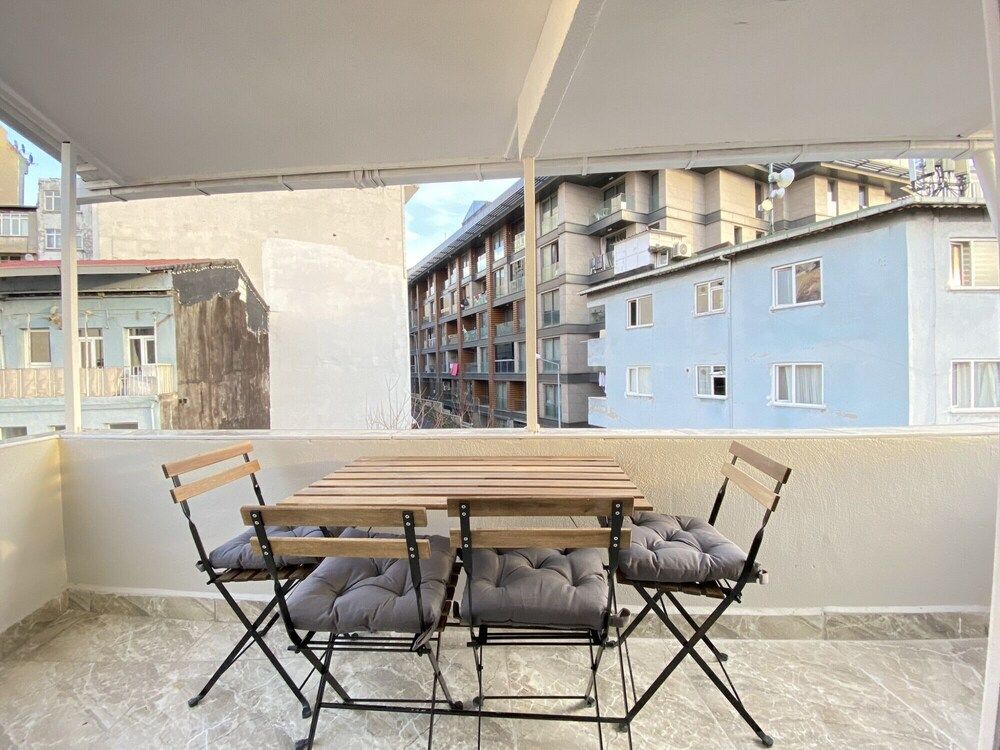 undefined Central and Charming Flat With Balcony in Sisli 2