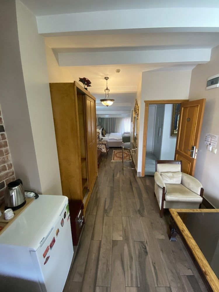 undefined The Bridge Hotel 3