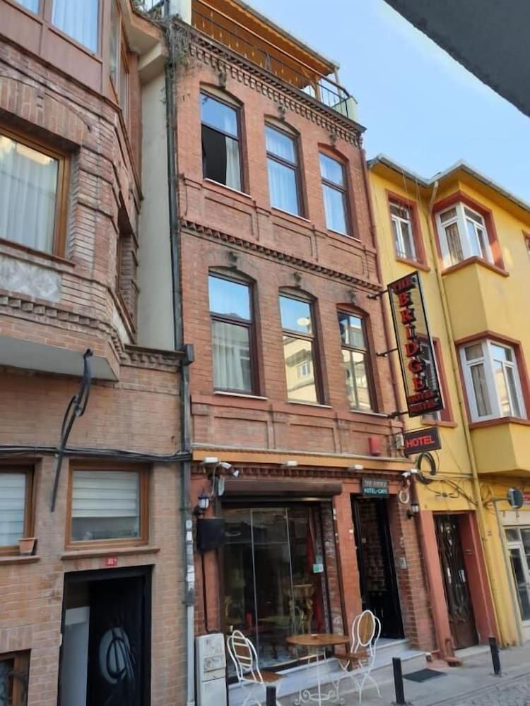 undefined The Bridge Hotel 5