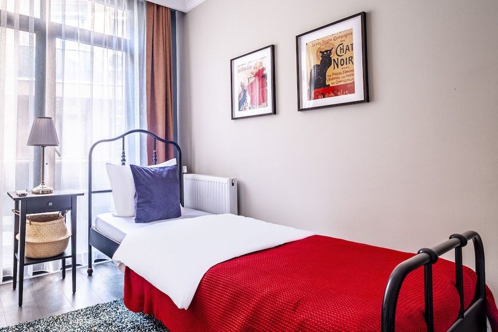 undefined Central Flat With Sleek Interior in Sisli 8