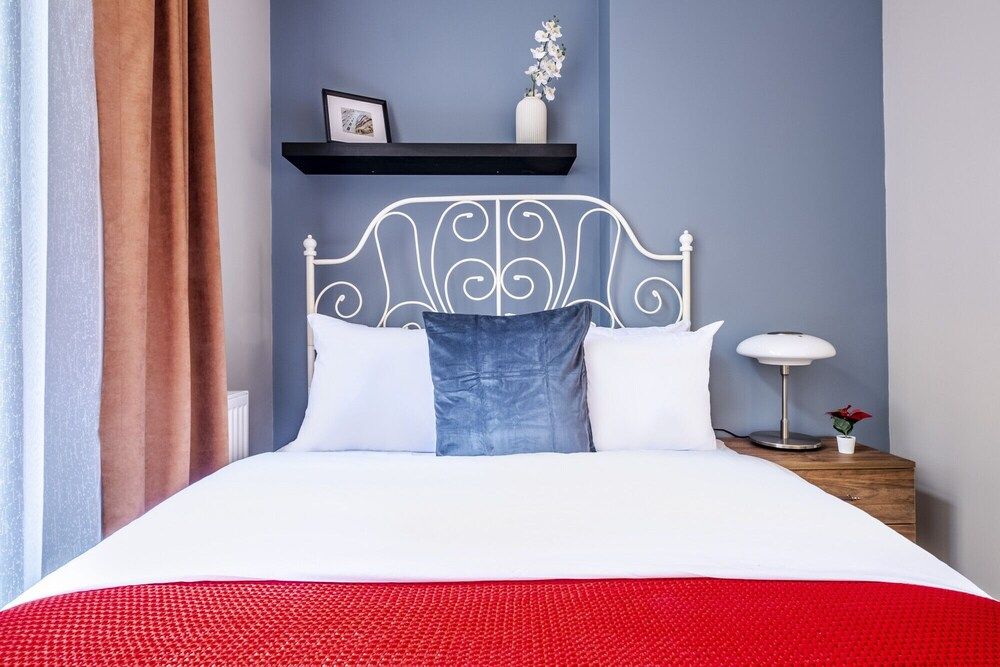 undefined Central Flat With Sleek Interior in Sisli 2