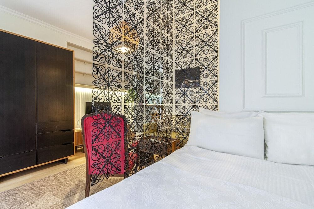 undefined Gorgeous Flat With Central Location in Sisli 8