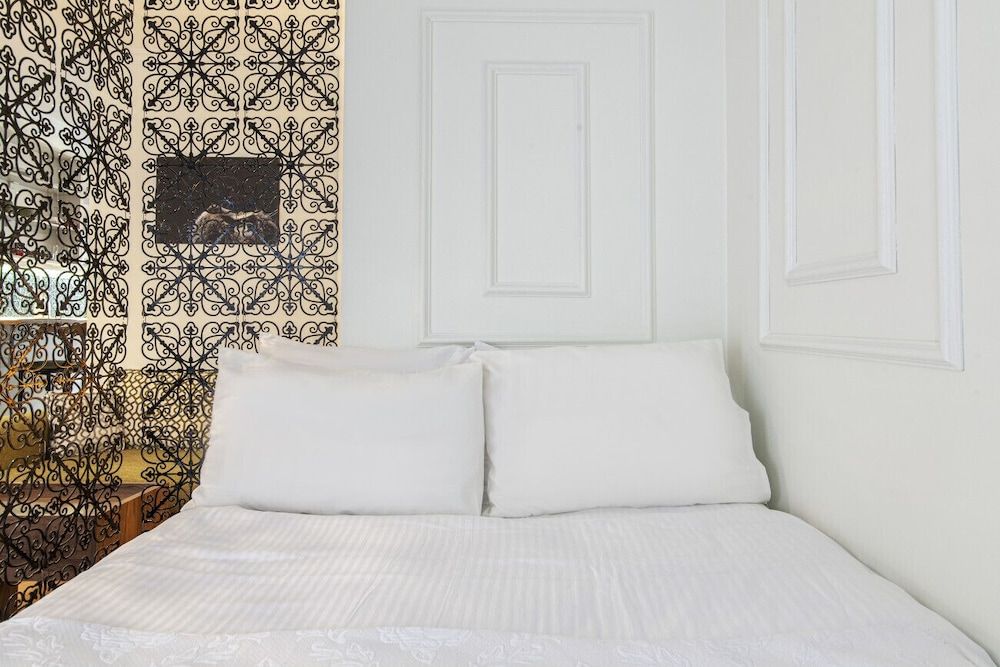 undefined Gorgeous Flat With Central Location in Sisli 9