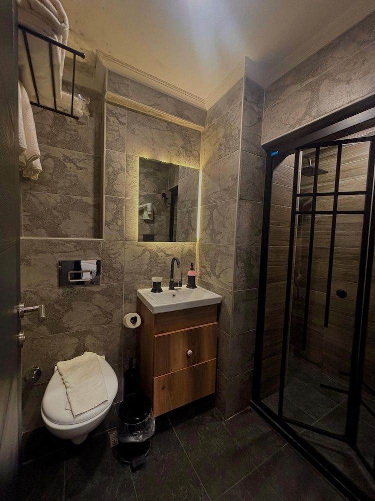 Galata Masterpiece Hotel Economy Double Room 5