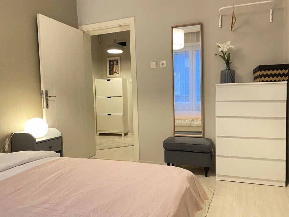 Centrally Located Chic Flat Near Macka Park Apartment 12