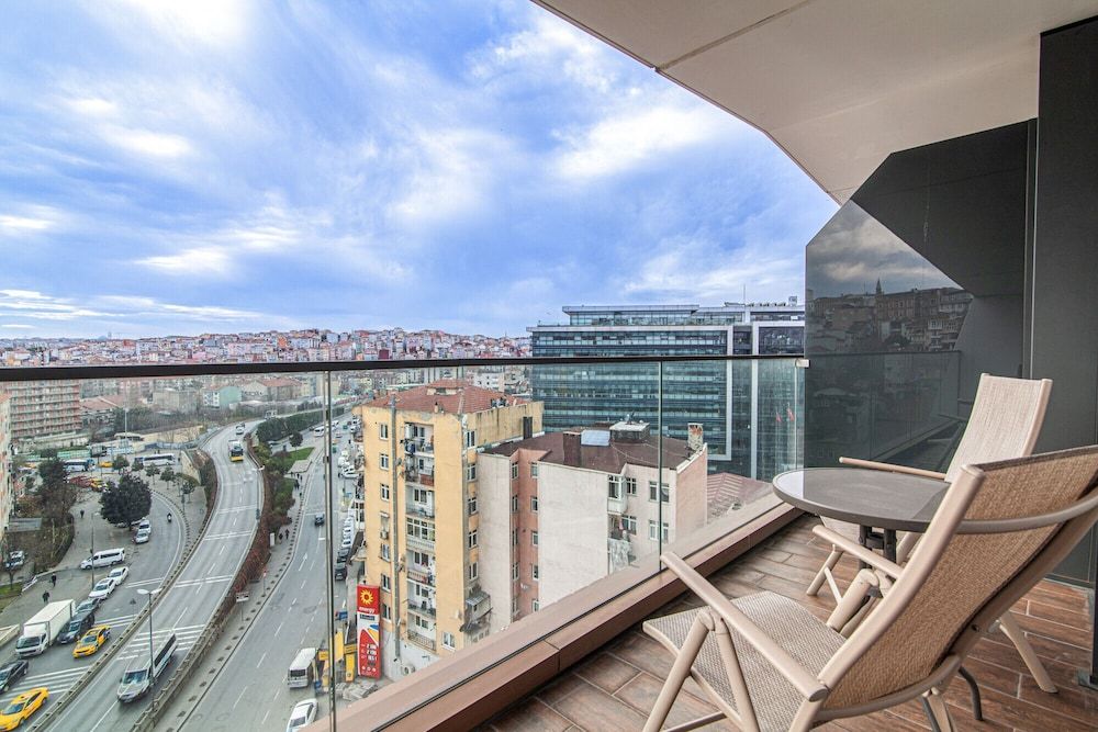 undefined Centrally Located Flat With Balcony in Beyoglu