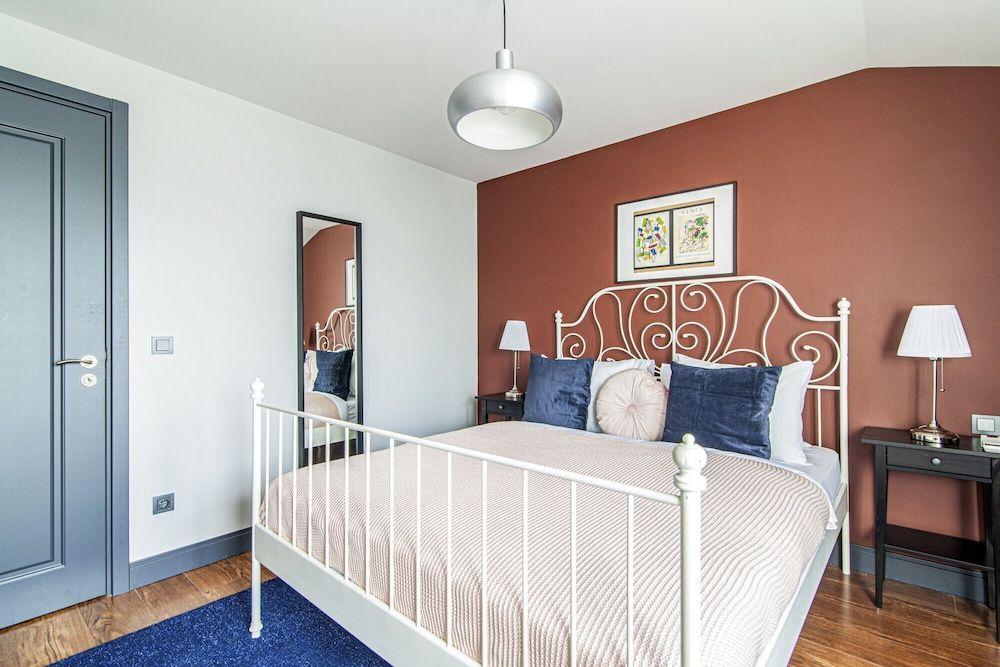 undefined Centrally Located Flat With Balcony in Beyoglu 3