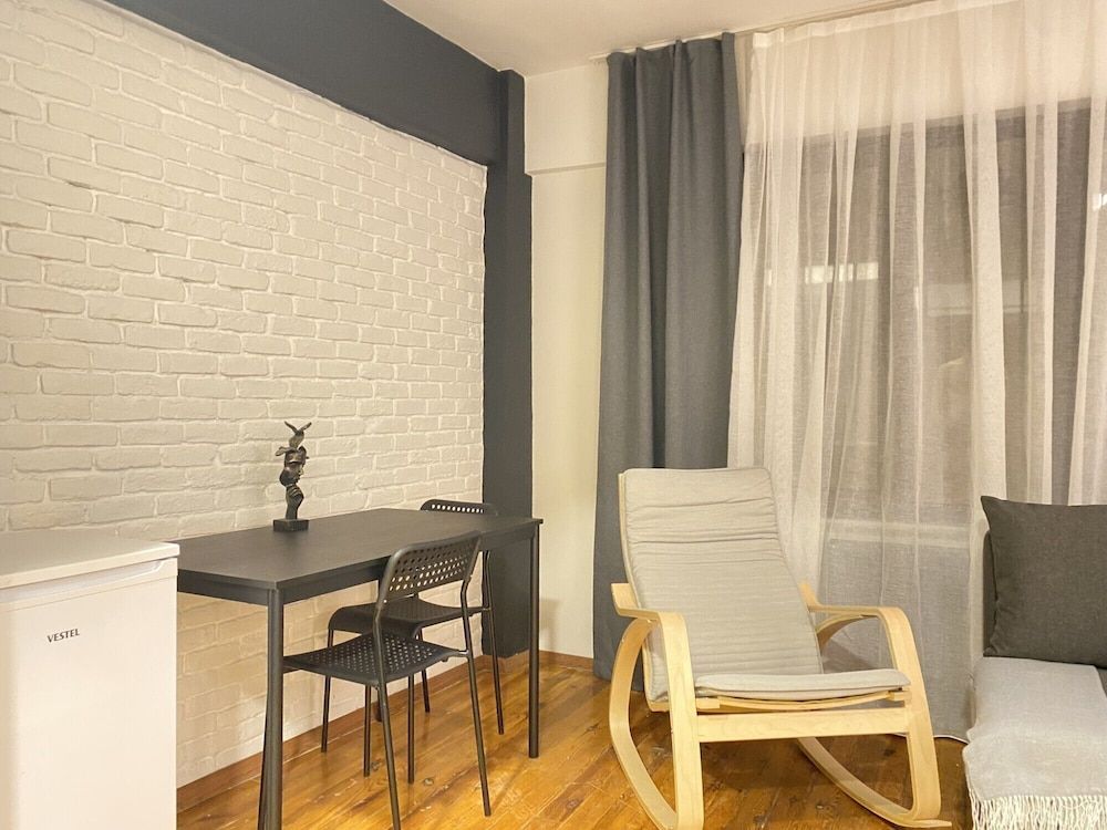undefined Chic Flat With Balcony in the Heart of Beyoglu 3