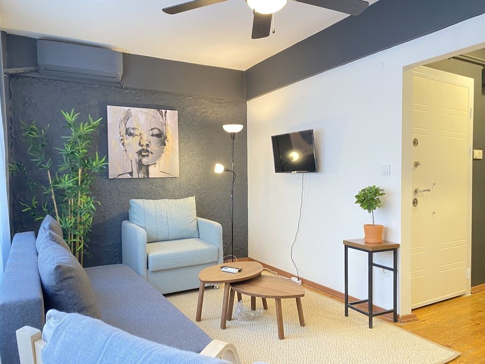 undefined Chic Flat With Balcony in the Heart of Beyoglu 4