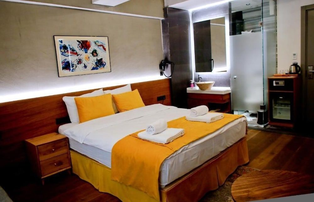 undefined Aleksandr Pera Hotel 2