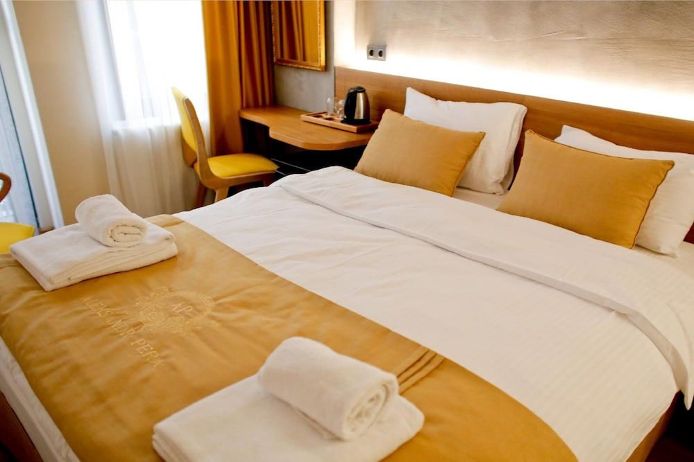 undefined Aleksandr Pera Hotel 5