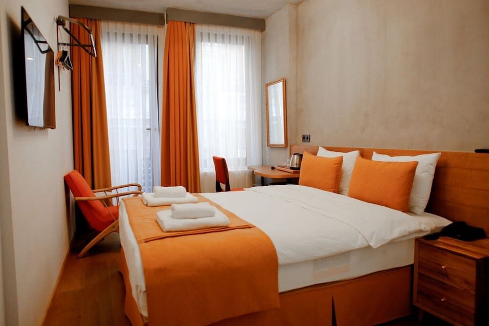 undefined Aleksandr Pera Hotel