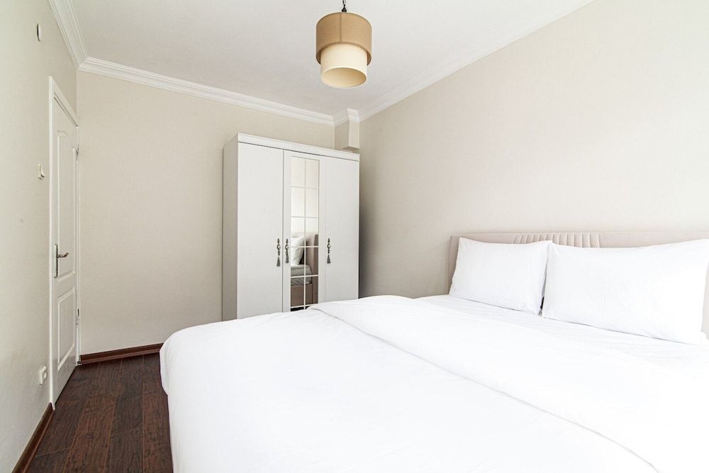 undefined Comfy Flat With Balcony in Uskudar 4