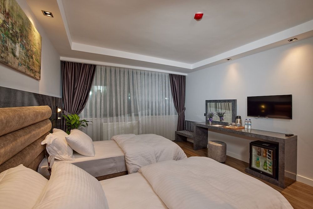 undefined The Bold Hotel 10