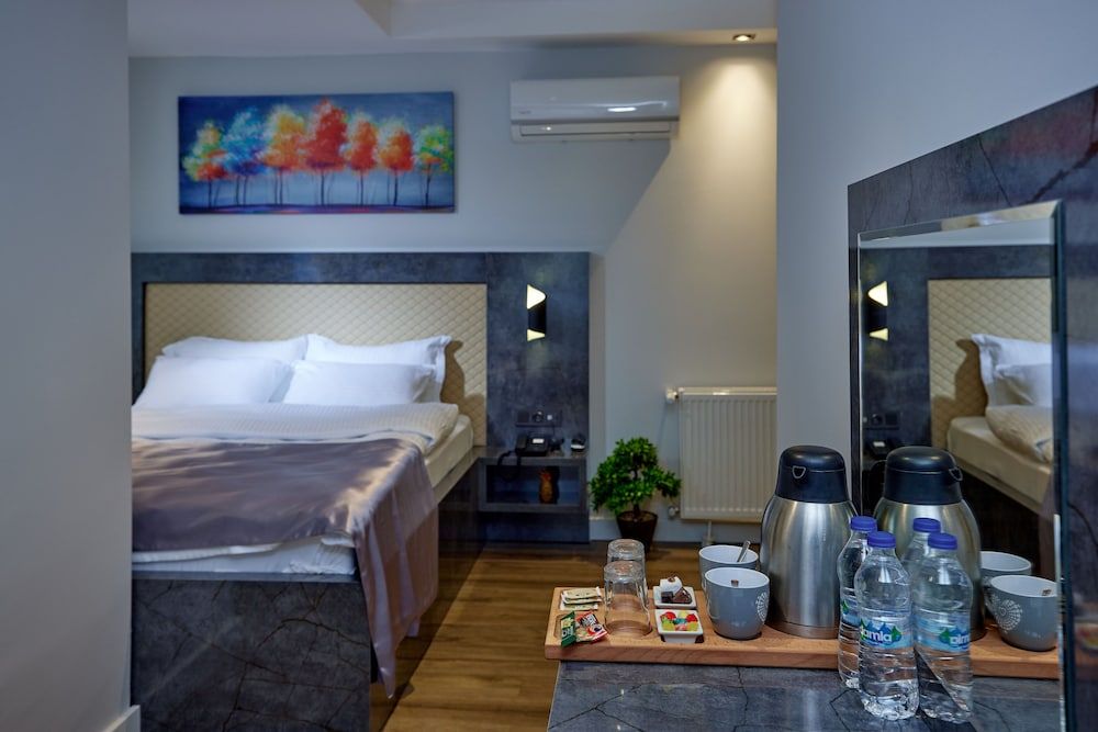 undefined The Bold Hotel 8