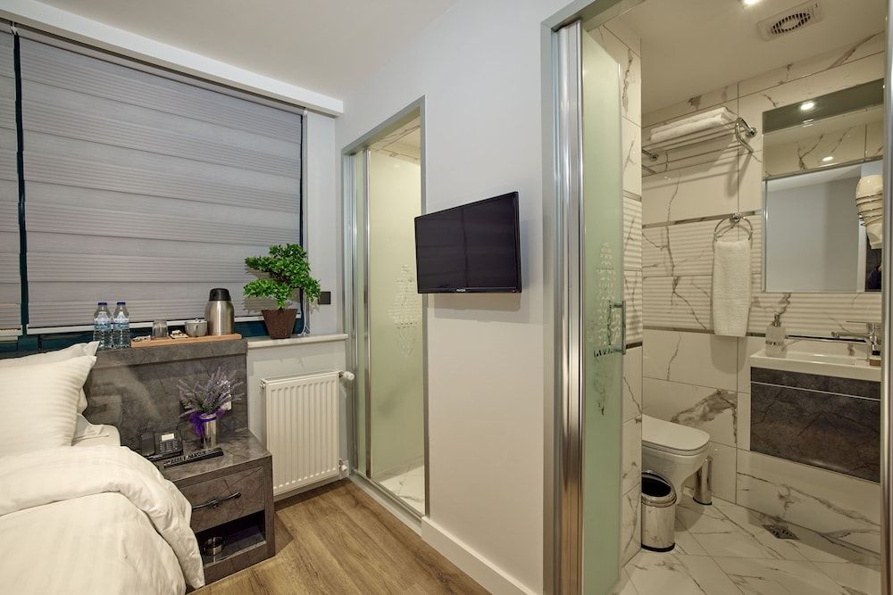 undefined The Bold Hotel