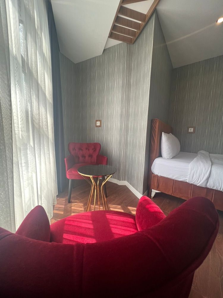 Beta Hotel Premium Room 8