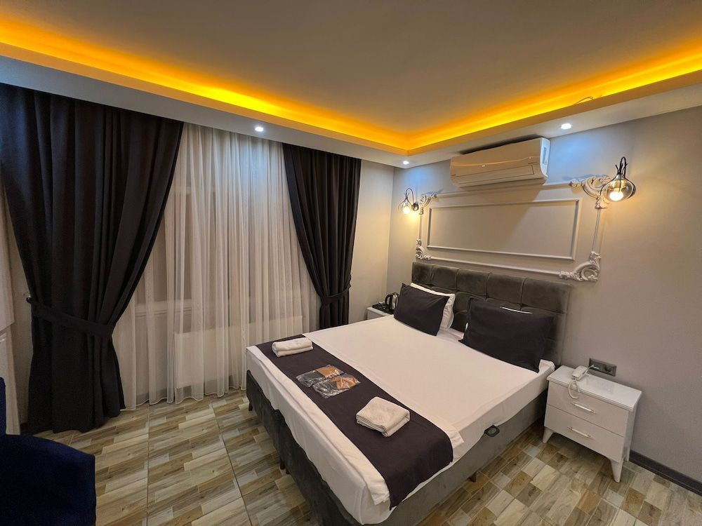 undefined Cevas Suite Hotel 3