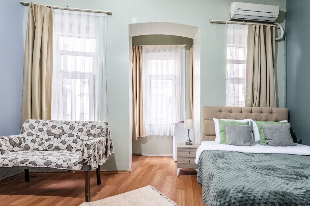 undefined Cozy and Central Studio Flat in Beyoglu 2