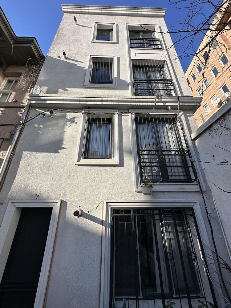 undefined S.E.S. Taksim 6