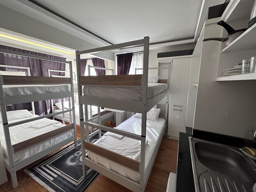 undefined S.E.S. Taksim 10