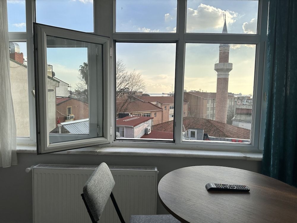 Asparagus Hotel Suits Old City Studio Suite 5