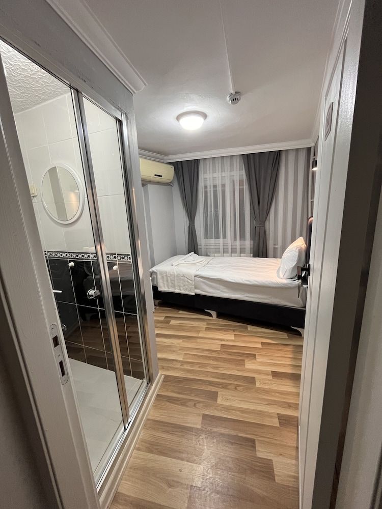 undefined Asparagus Hotel Suits Old City 4