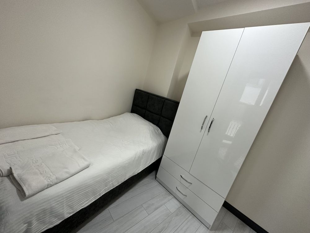 undefined Rose Plus Residence 7