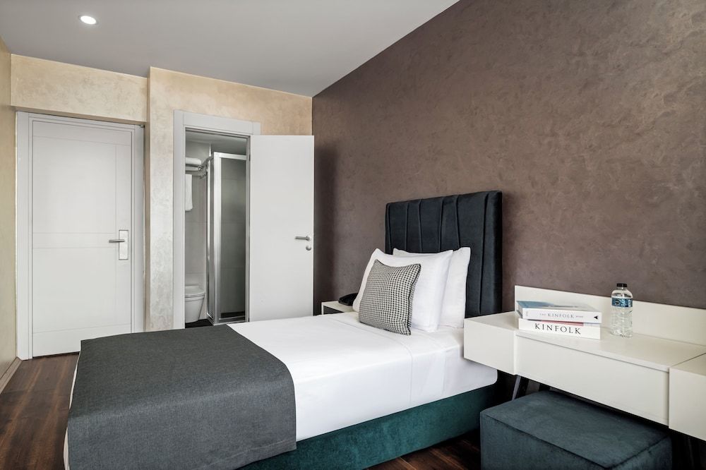 Economy Single Room