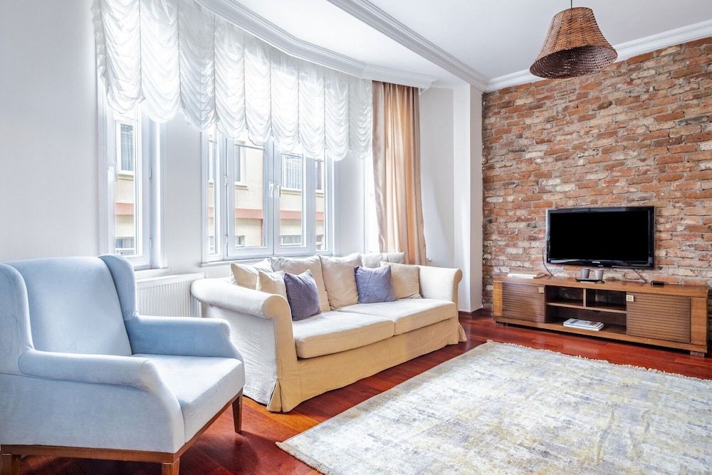 undefined Centrally Located Apartment With Balcony in Sisli 6