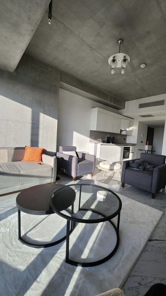 undefined Modern 2Bed Condo in Luxurious Building 9
