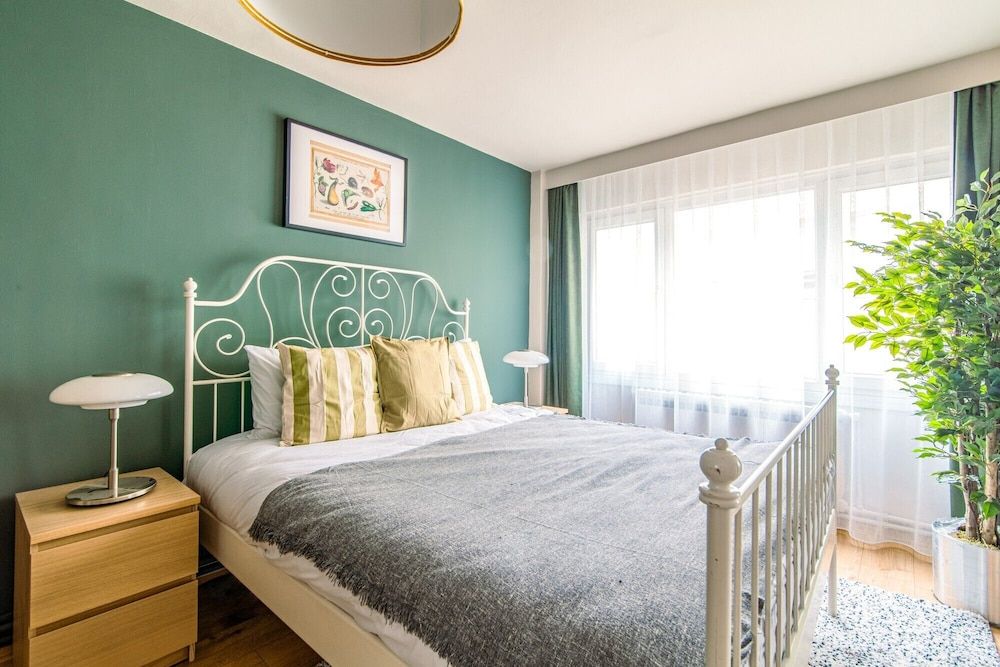 undefined Stunning Flat With Excellent Location in Tesvikiye 3