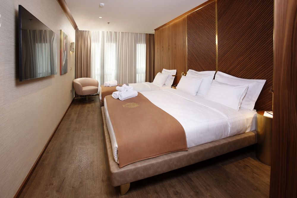 Deluxe Triple Room