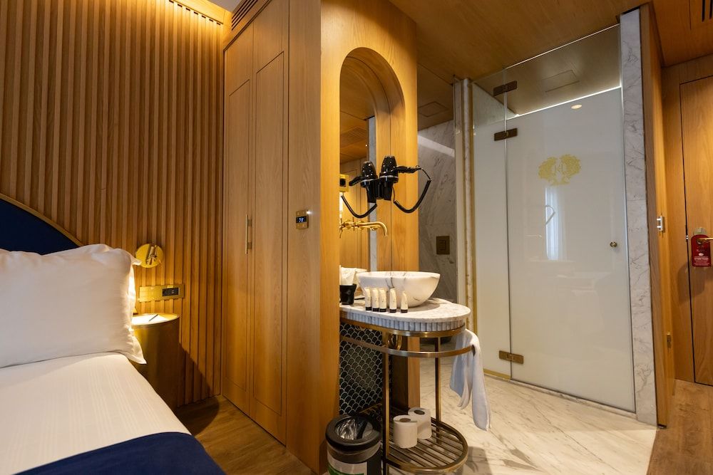 Kate Hotel Special Class & Spa Deluxe Double or Twin Room 15