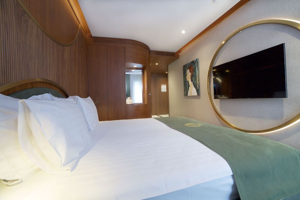 Kate Hotel Special Class & Spa Deluxe Double or Twin Room