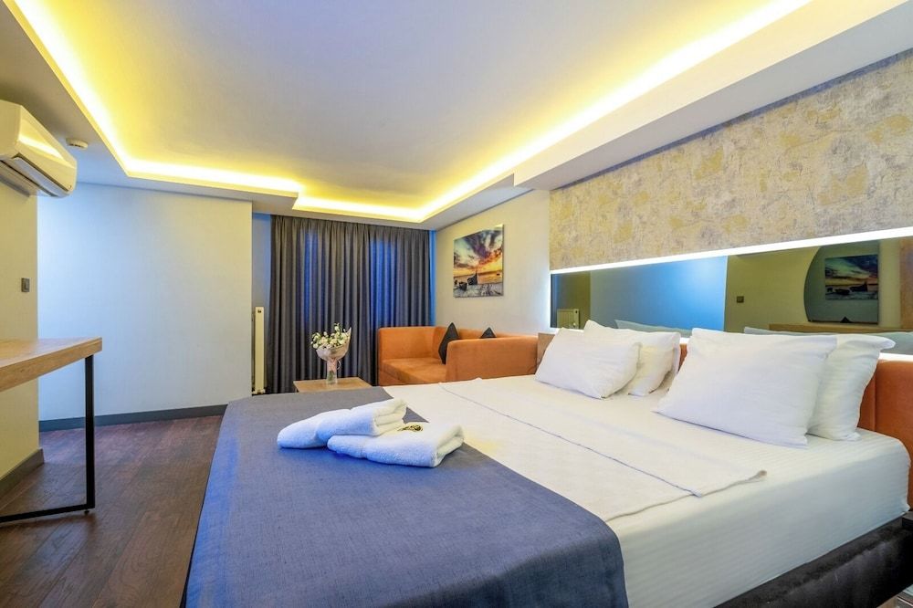 216 Bosphorus Standard Double Room 5