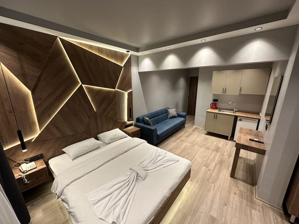 undefined Rose Suites 9