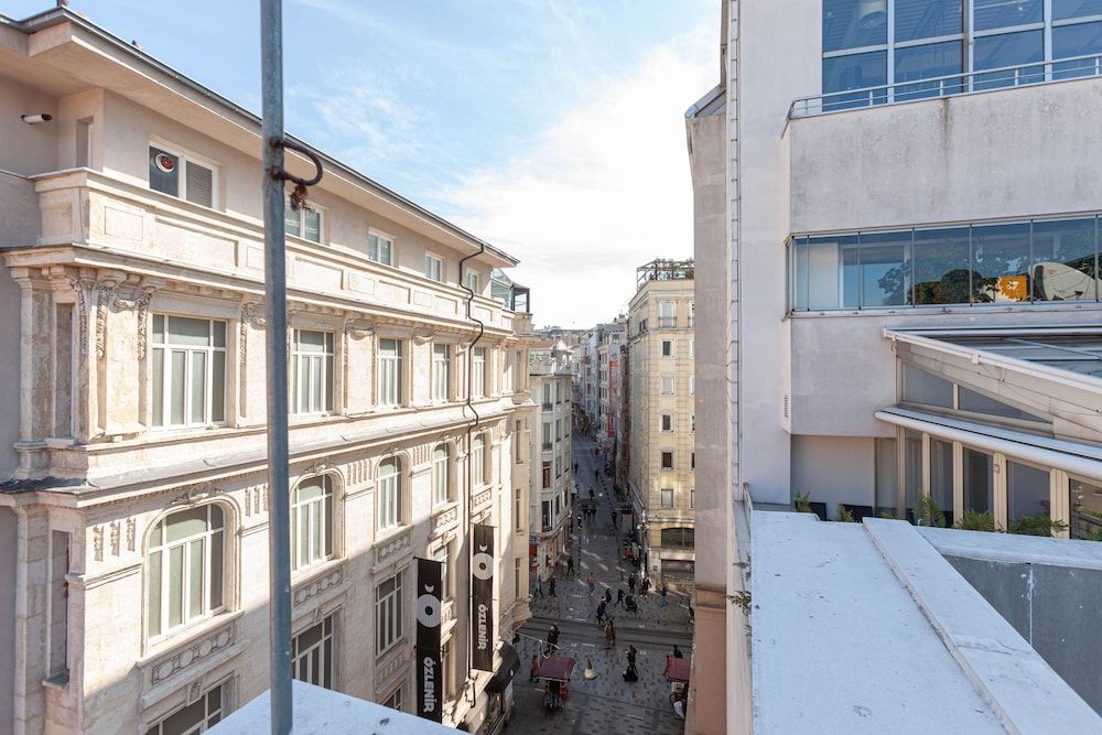 undefined Lilium Luxury Suites 6