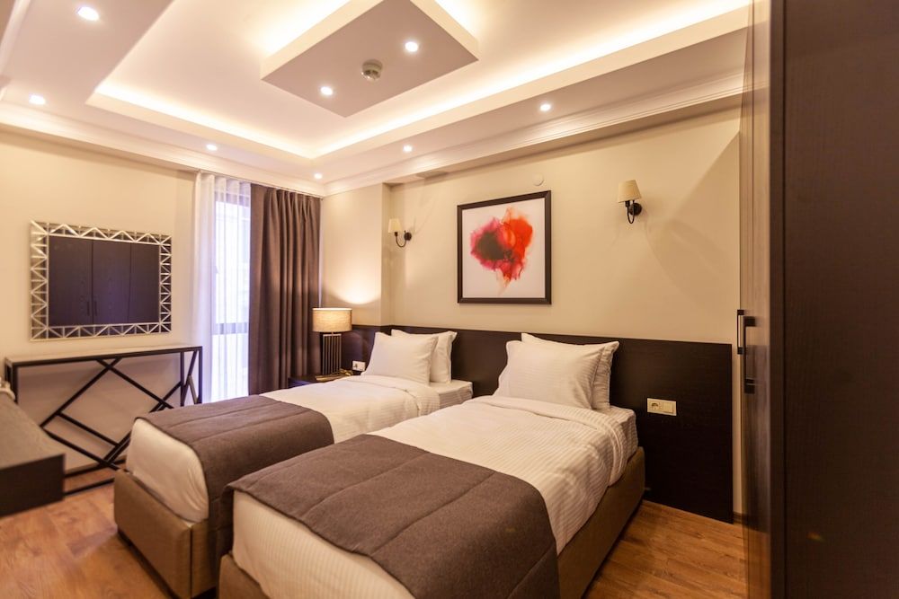 undefined Lilium Luxury Suites 9