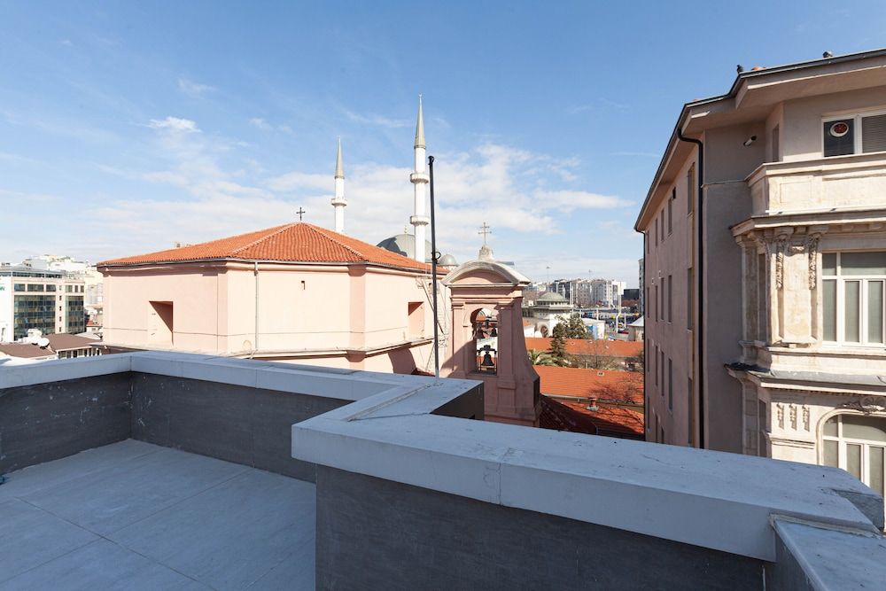 undefined Lilium Luxury Suites 8